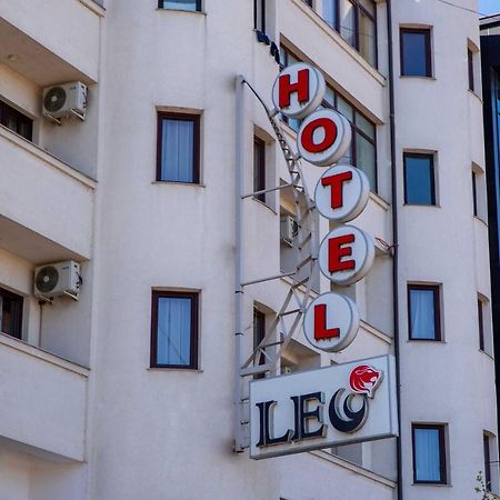 Hotel Leo Peć Zewnętrze zdjęcie